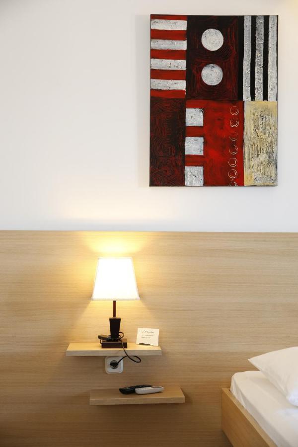 Guest House Lorenta Vodice Bagian luar foto