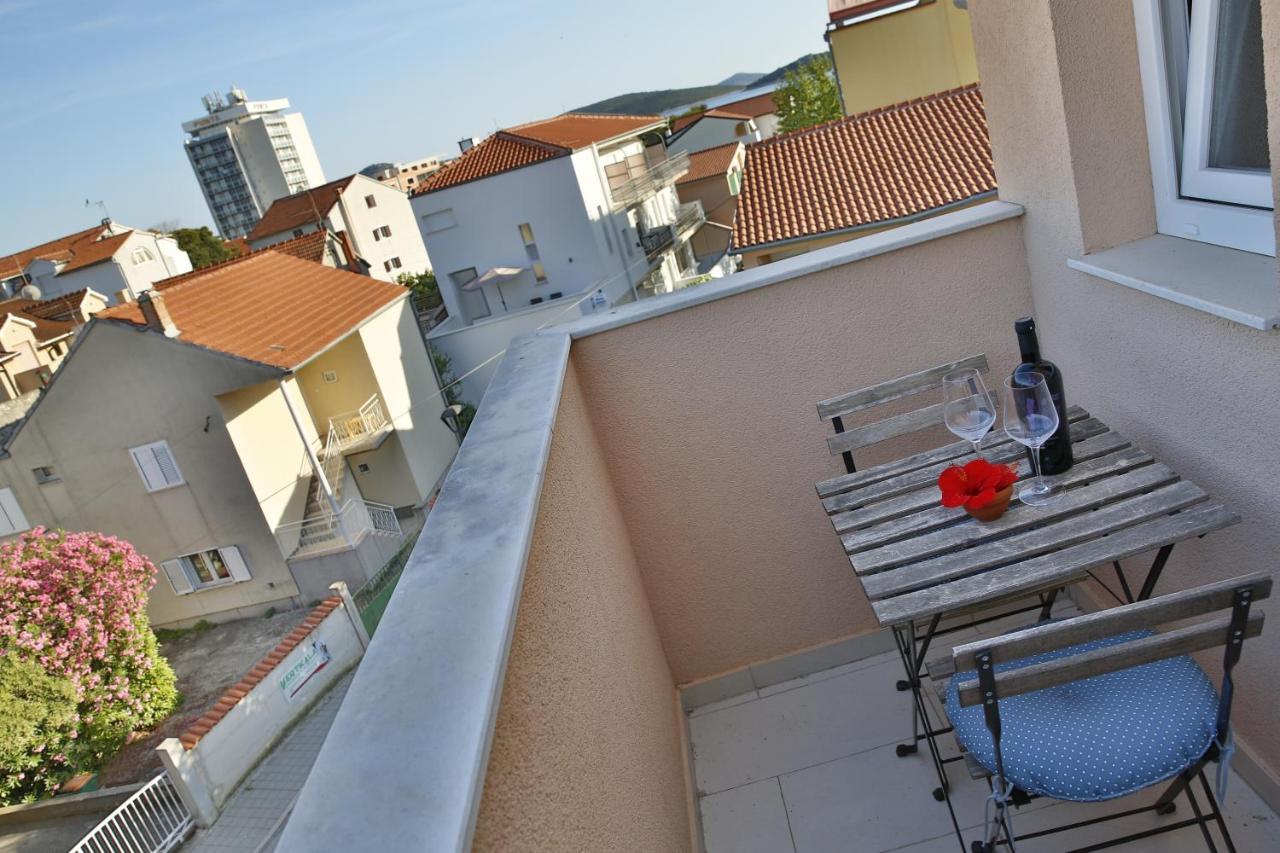 Guest House Lorenta Vodice Bagian luar foto