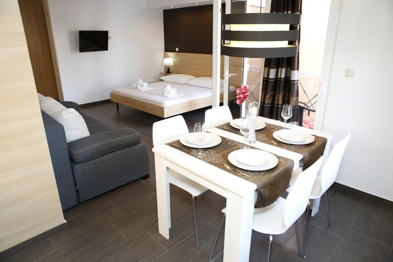 Guest House Lorenta Vodice Bagian luar foto