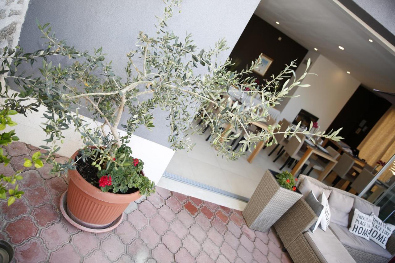 Guest House Lorenta Vodice Bagian luar foto