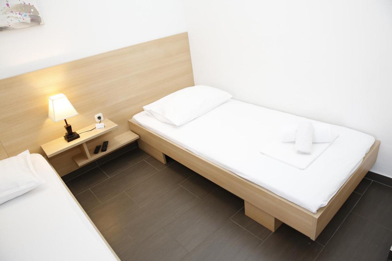 Guest House Lorenta Vodice Bagian luar foto
