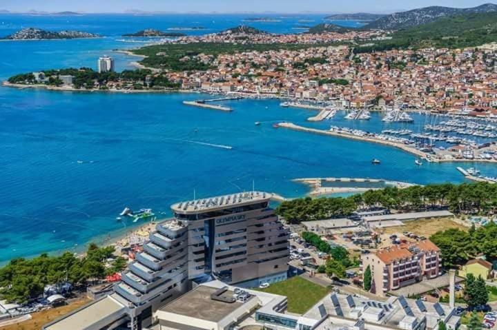 Guest House Lorenta Vodice Bagian luar foto